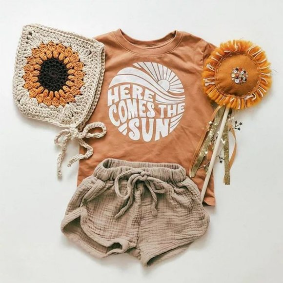 Tan Khaki Linen Shorts - Picture 1 of 3